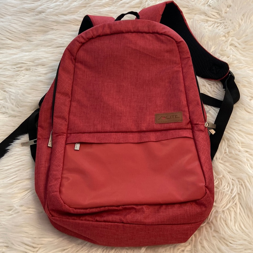 SoLite Backpack BNWOT color red padded back adjustable stings color red